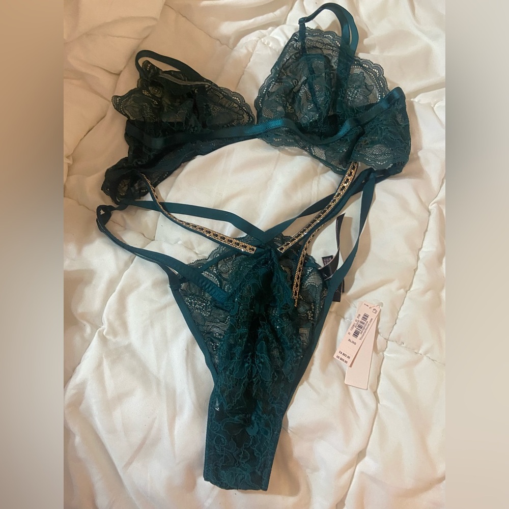 Victoria’s Secret - Picture 4 of 7